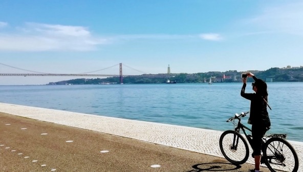 Lisbon Bridge - History and Numbers.