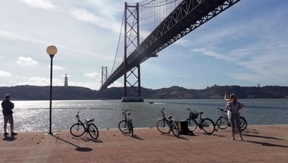 Free Bike Tours Lisbon – How many stops?