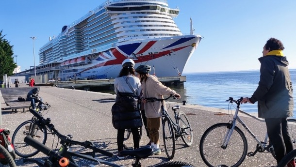 Lisbon_Ctuise_Ships_Travels_Tours-1