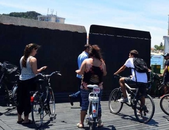 Belem-Caparica_Bike_Tour_Ferry_7_Tejo_1
