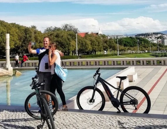 lisbon_viewpoints_by_bike_tour_36