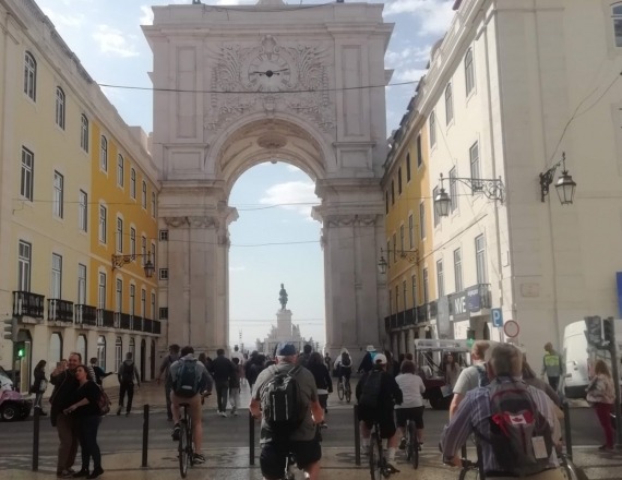 lisbon_viewpoints_by_bike_tour_38