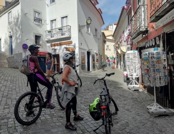 lisbon_viewpoints_by_bike_tour_75