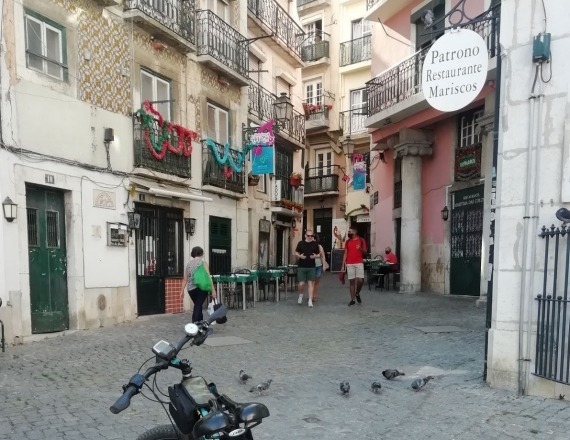 lisbon_viewpoints_by_bike_tour_37