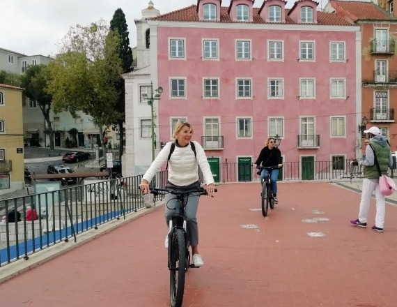 lisbon_viewpoints_by_bike_tour_61