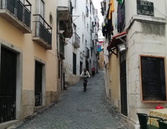 lisbon_viewpoints_by_bike_tour_59