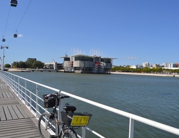 7a - park-of-nations-lisbon-bike-tour-oceanario-v1