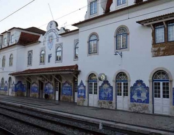 20 - rail-station-vila-franca-lisbon-bike-tours-avieiros-tejo